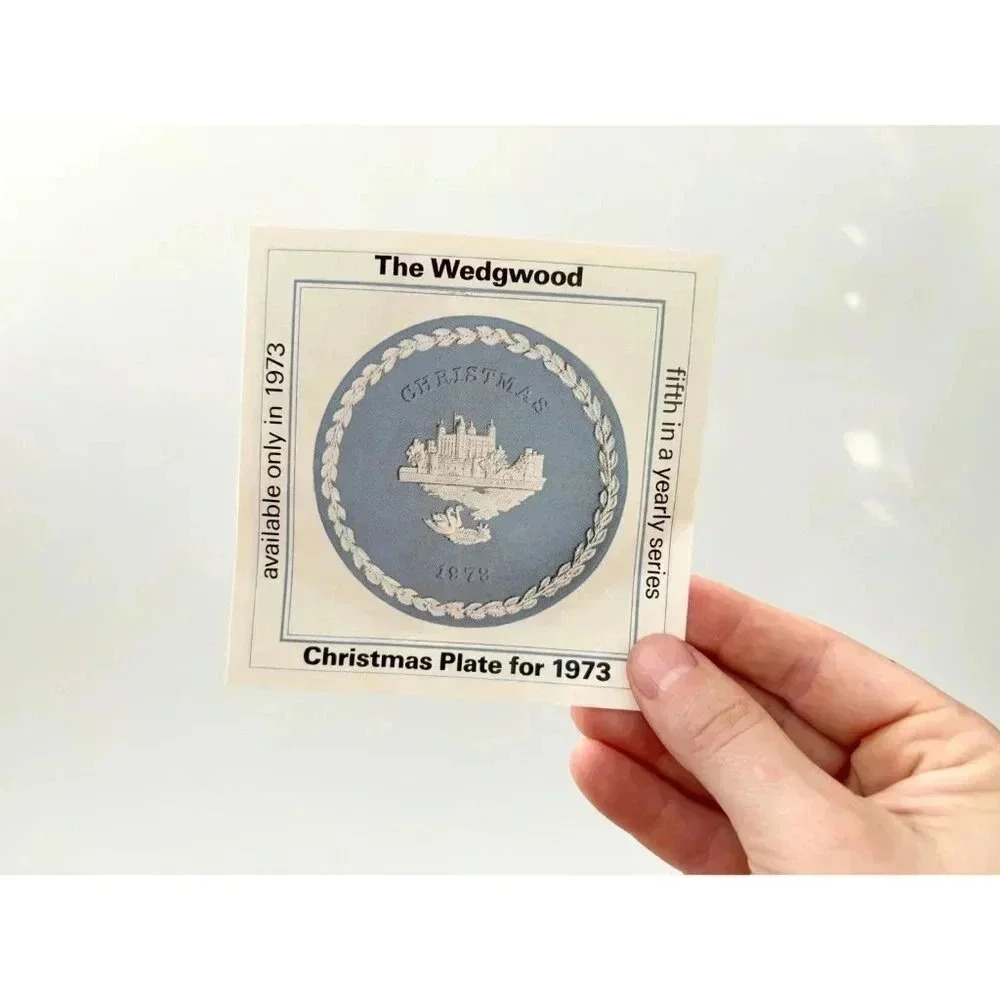 Tower of London Jasperwear Wedgewood 1973 8" Christmas Plate w/ Original box - Picture 8 of 10